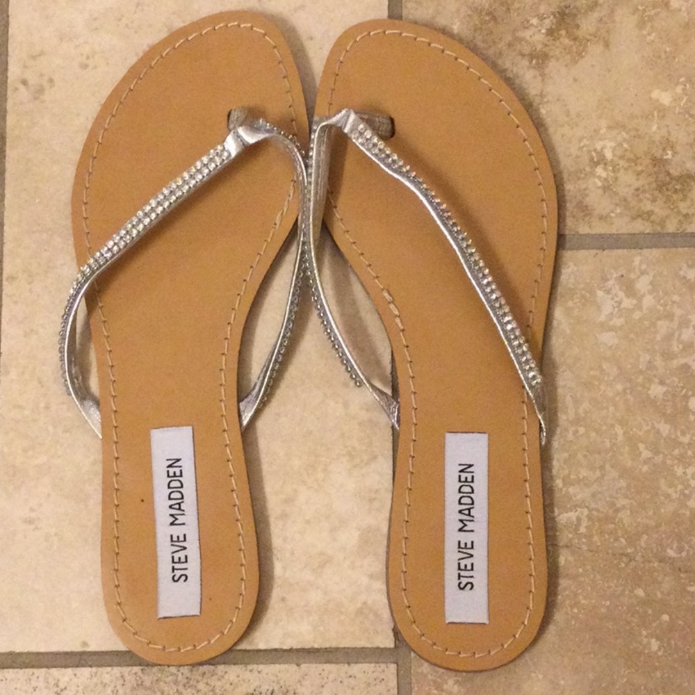 Steve Madden flip flops